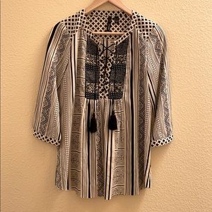 Like new Mango blouse ❤️💕